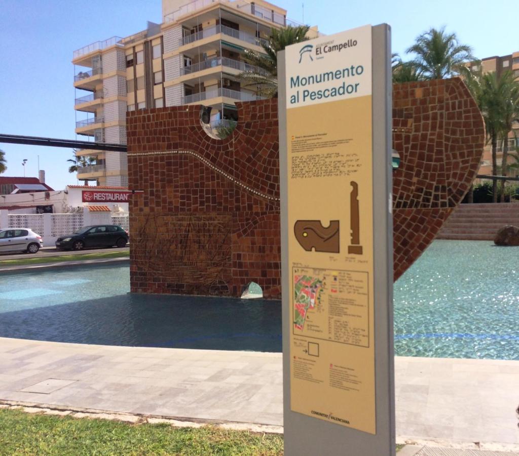 Monolito adaptado en El Campello